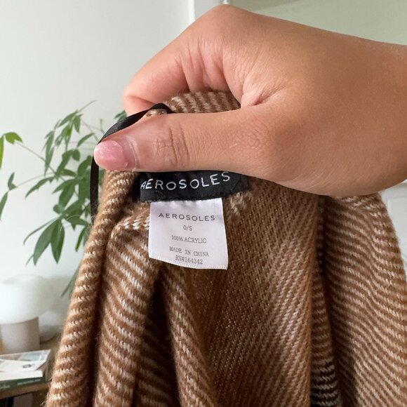 Beautiful Fall Shawl - Picture 3 of 4